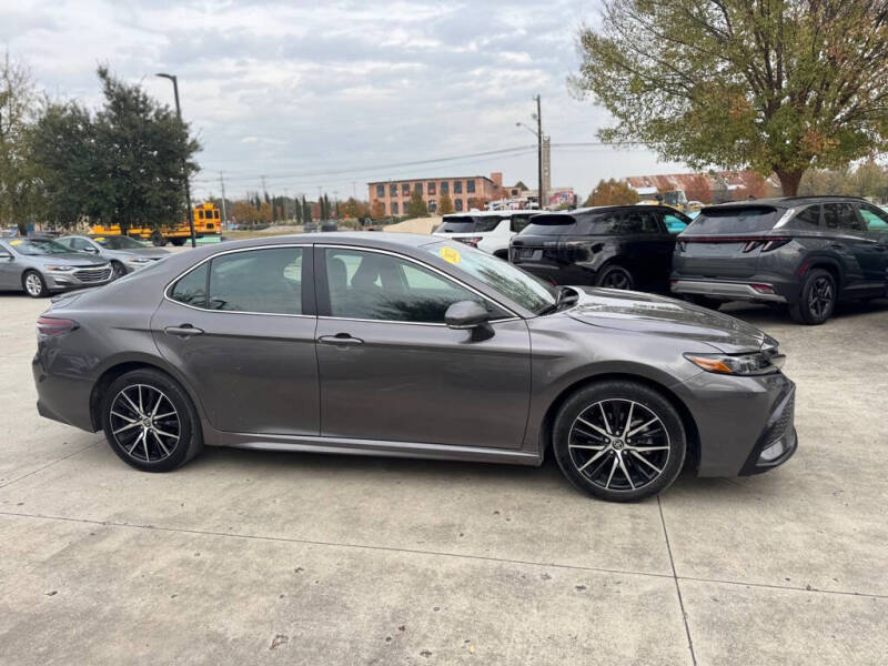 2023 Toyota Camry SE Nightshade