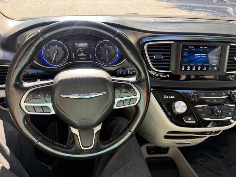 2020 Chrysler Pacifica Touring L