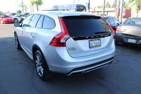 2018 Volvo V60 Cross Country T5 Premier
