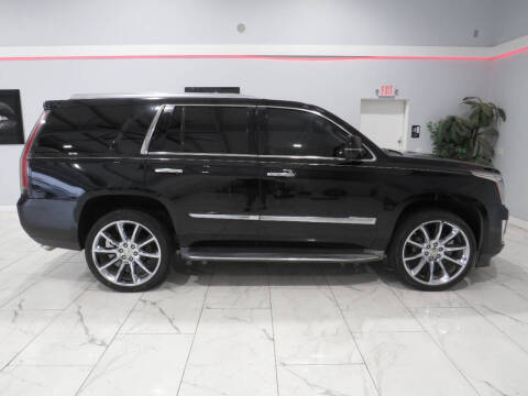 2016 Cadillac Escalade Luxury Collection
