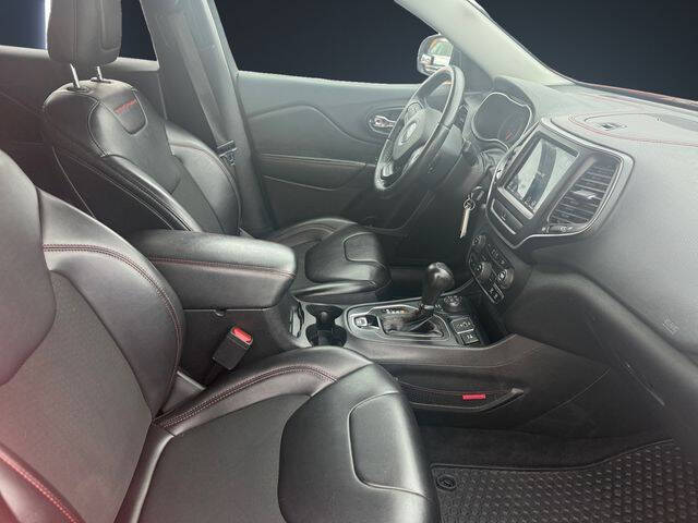 2019 Jeep Cherokee Trailhawk