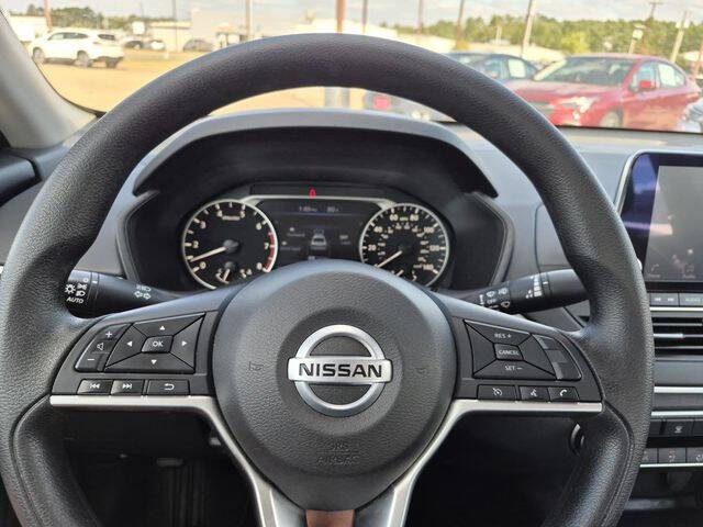2022 Nissan Altima 2.5 SV