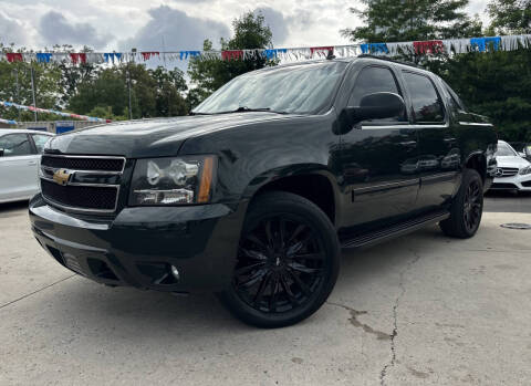 2013 Chevrolet Avalanche LS Black Diamond