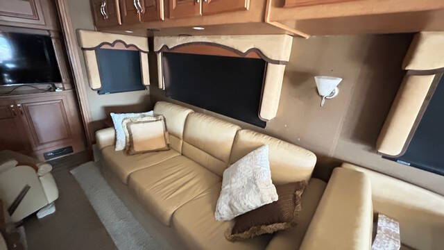 2013 Freightliner XCM Chassis