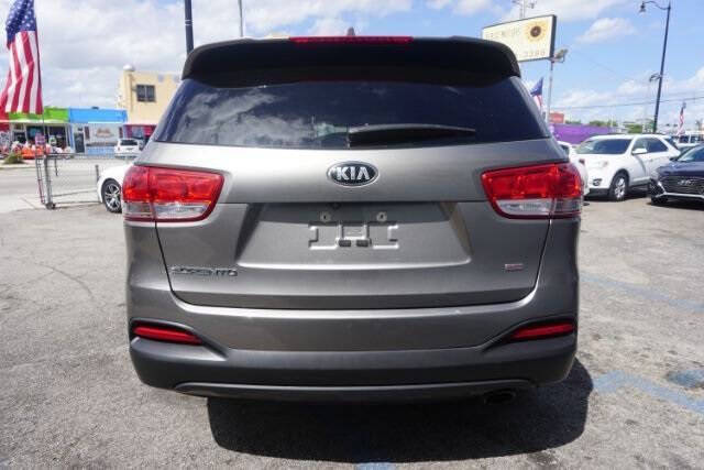 2018 Kia Sorento LX