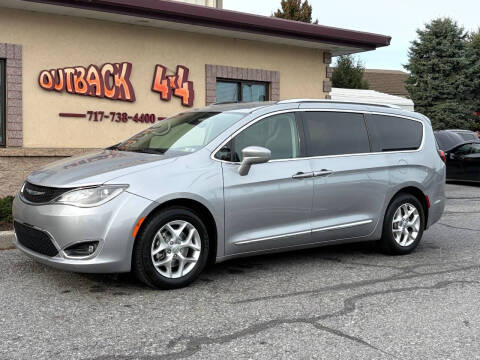 2020 Chrysler Pacifica Touring L