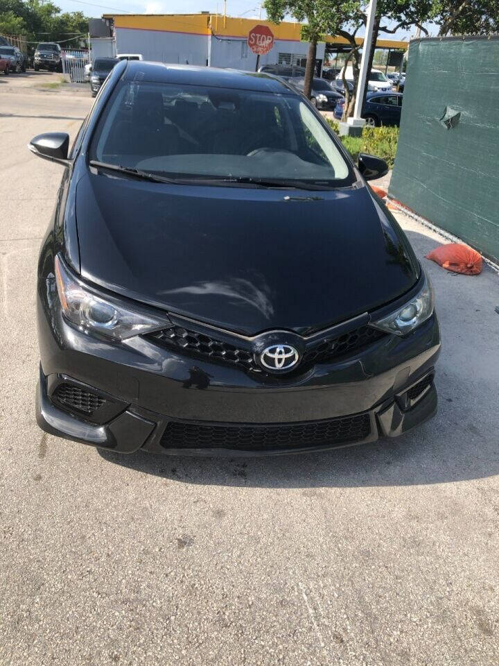 2017 TOYOTA COROLLA iM Hatchback - $14,500