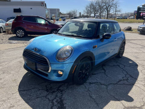 2016 MINI Hardtop 2 Door for sale at Dean's Auto Sales in Flint MI