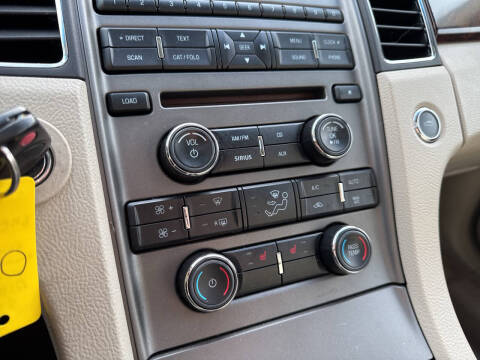 2010 Ford Taurus SEL