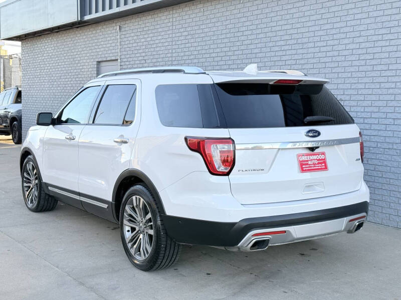 2017 Ford Explorer Platinum