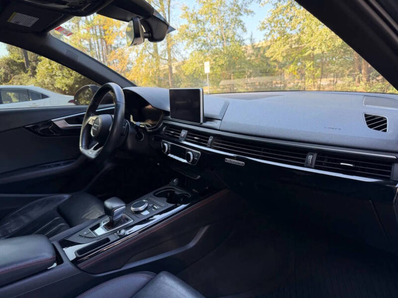 2019 Audi A4 quattro Premium Plus 45 TFSI