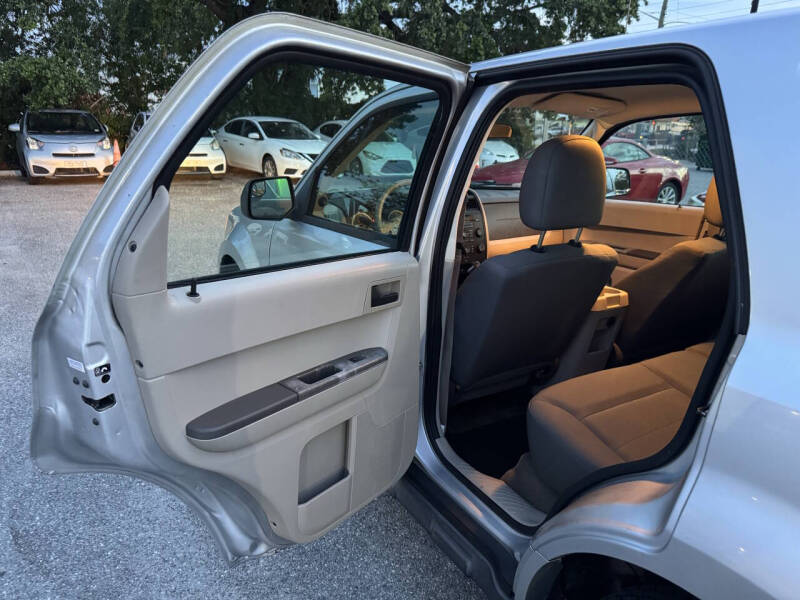 2011 Ford Escape XLS