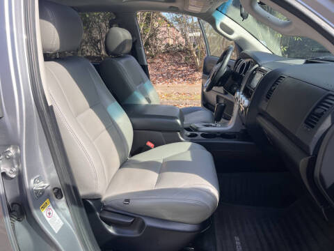 2015 Toyota Sequoia SR5