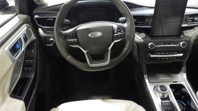 2020 Ford Explorer Platinum