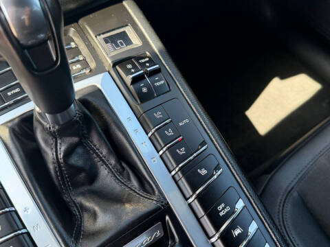 2017 Porsche Macan