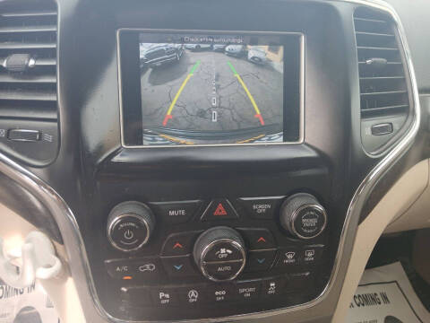 2018 Jeep Grand Cherokee Laredo E