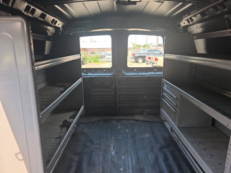 2017 GMC Savana 2500
