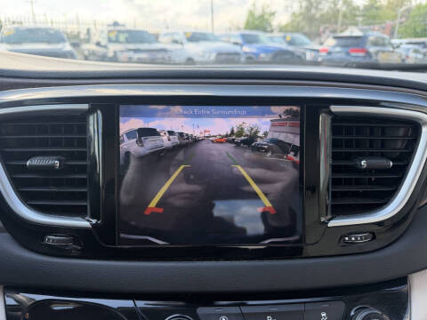 2018 Chrysler Pacifica Touring L Plus