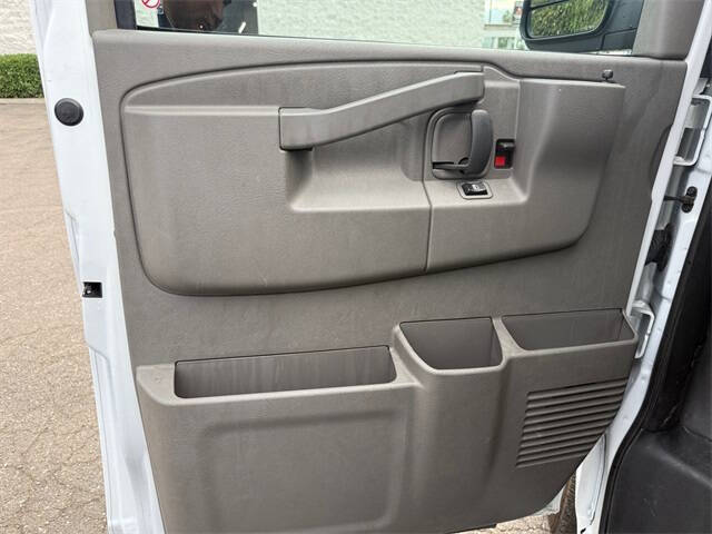 2024 GMC Savana 2500