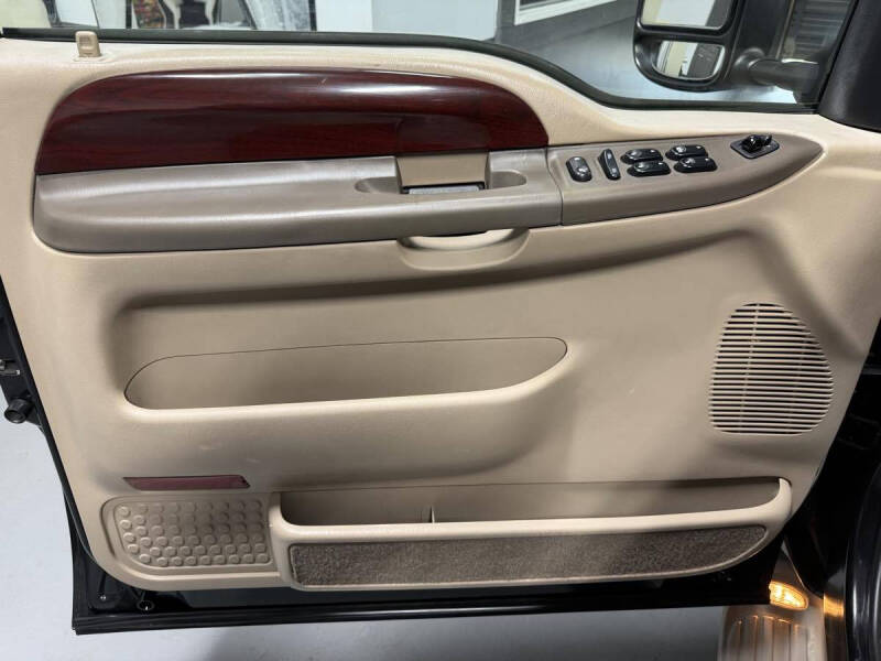 2004 Ford Excursion Eddie Bauer