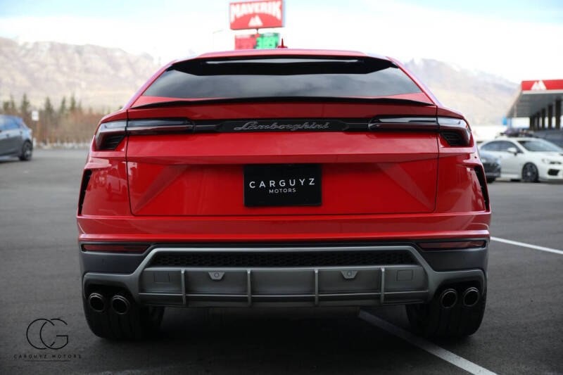 2020 Lamborghini Urus