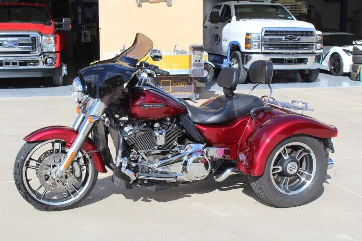 2017 Harley-Davidson FLRT free wheeler for sale at CLASSIC SPORTS & TRUCKS in Peoria AZ