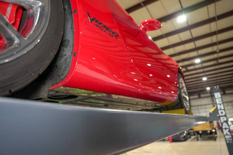 2004 Dodge Viper SRT-10