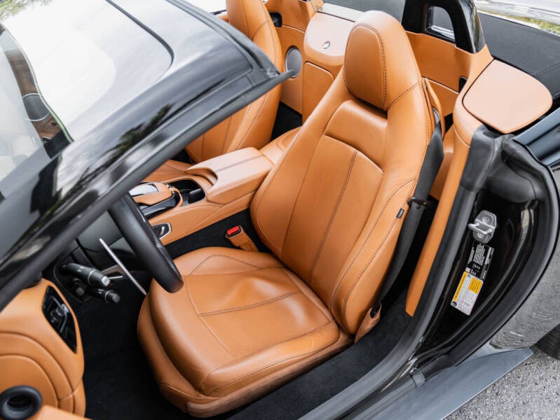 2021 Aston Martin Vantage