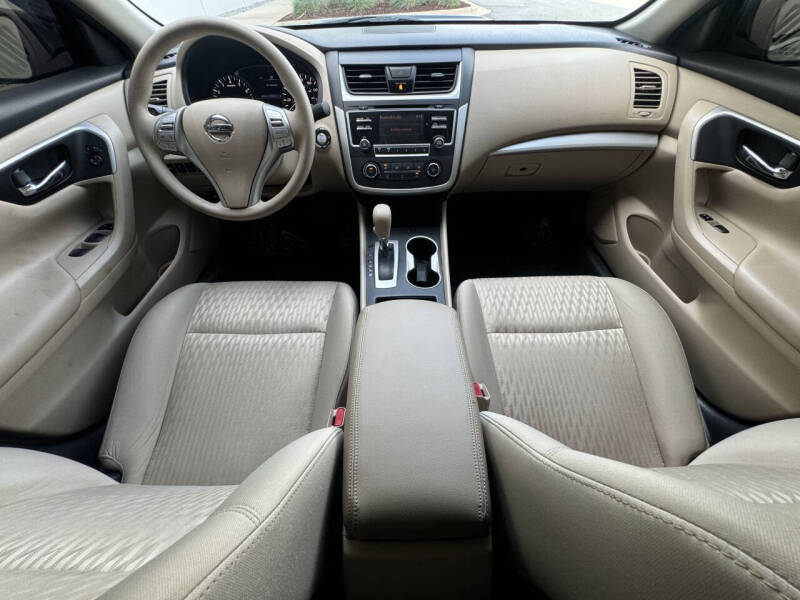 2017 Nissan Altima 2.5 SR