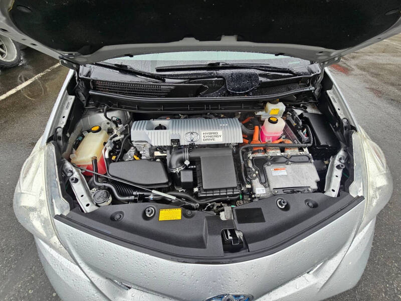 2012 Toyota Prius v Two