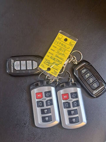 2017 Toyota Sienna XLE 8-Passenger