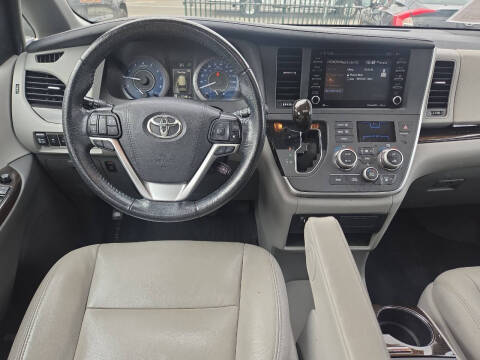 2020 Toyota Sienna Limited Premium 7-Passenger
