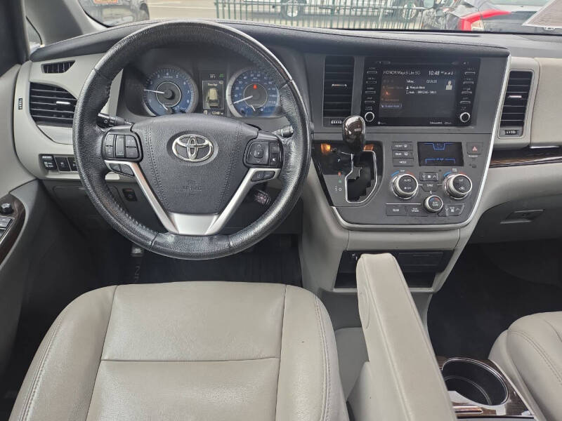 2020 Toyota Sienna Limited Premium 7-Passenger