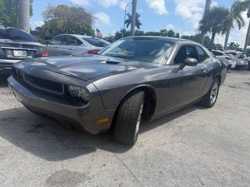 2014 Dodge Challenger SXT