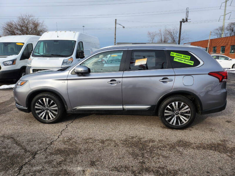 2019 Mitsubishi Outlander GT's photo