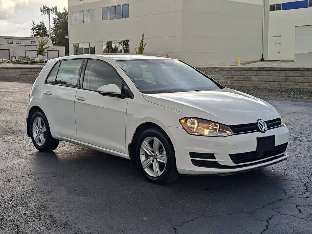 2017 Volkswagen Golf TSI S