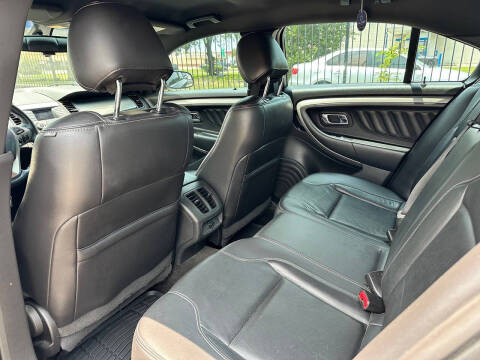 2018 Ford Taurus SEL