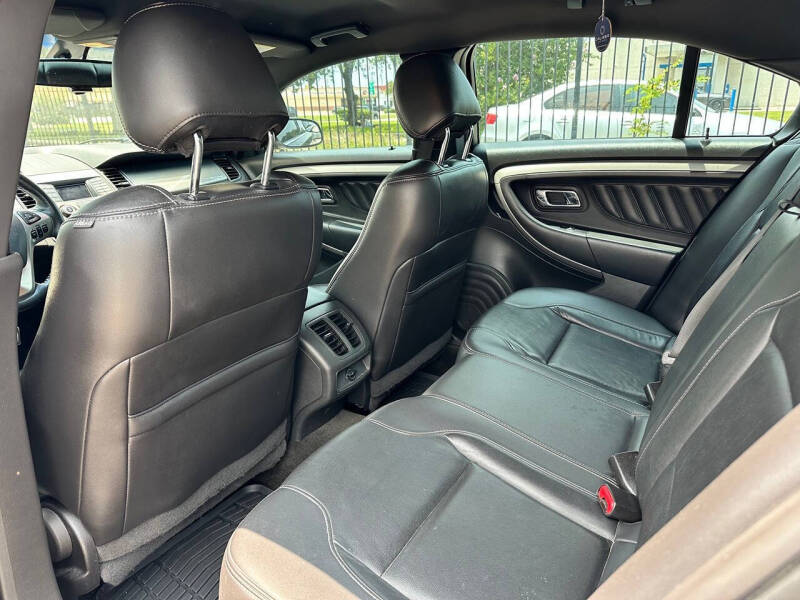 2018 Ford Taurus SEL