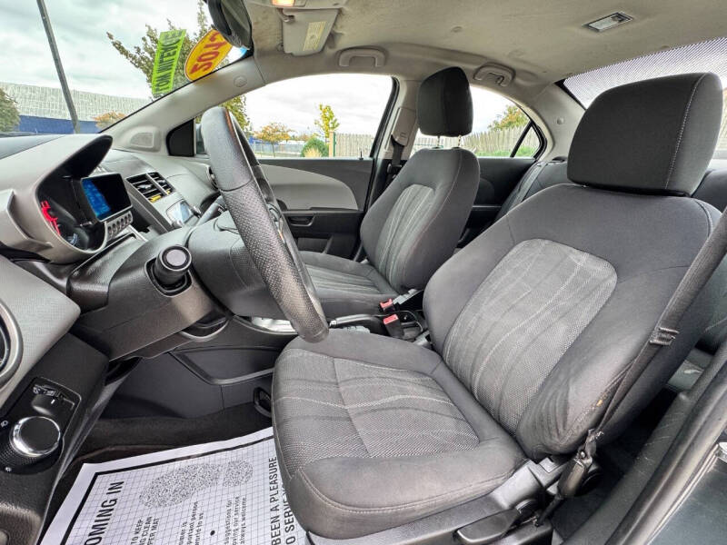 2013 Chevrolet Sonic LT Auto