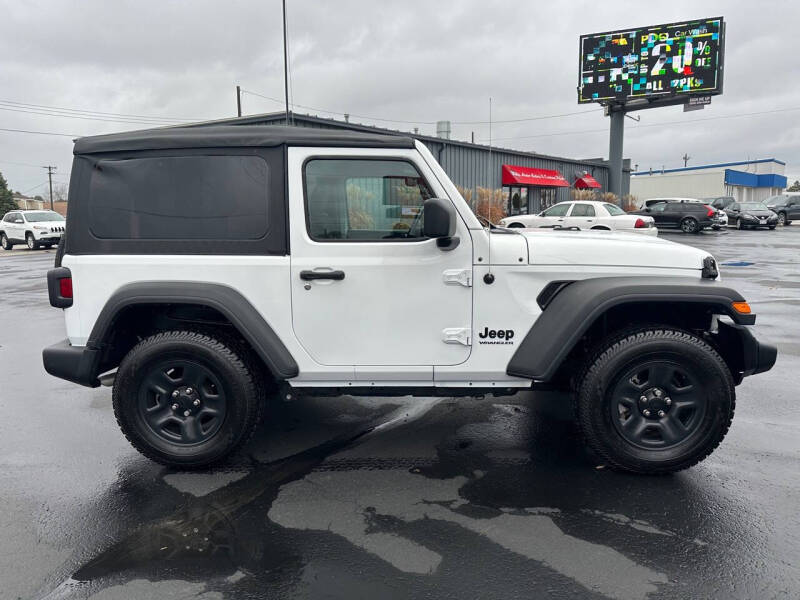 2022 Jeep Wrangler Sport photo 5