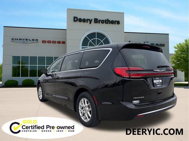 2024 Chrysler Pacifica Touring L