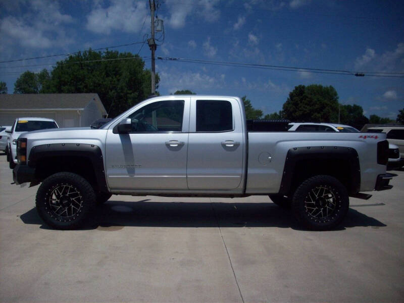 Used 2015 Chevrolet Silverado 1500 LT with VIN 1GCVKRECXFZ276486 for sale in Seneca, KS