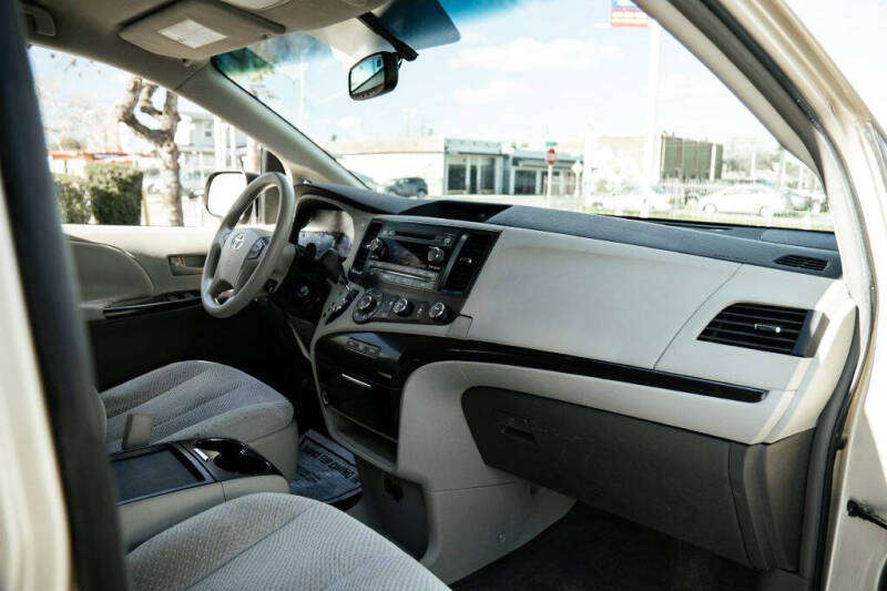 2011 Toyota Sienna