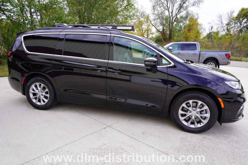 2025 Mini T Campervan Chrysler Pacifica AWD Camper V