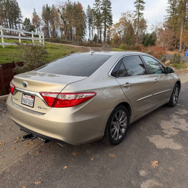 2015 Toyota Camry Hybrid XLE