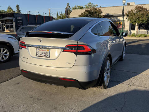 2017 Tesla Model X 75D