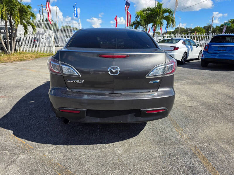 2013 Mazda MAZDA3 i Touring