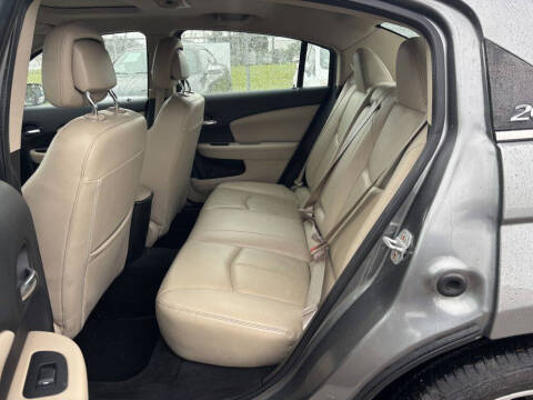 2011 Chrysler 200 Limited