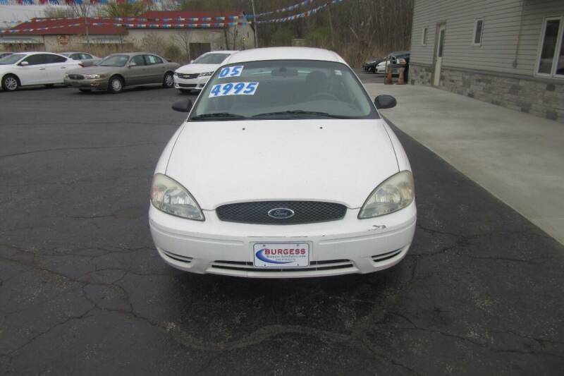 2005 Ford Taurus for sale at Burgess Motors Inc in Michigan City IN