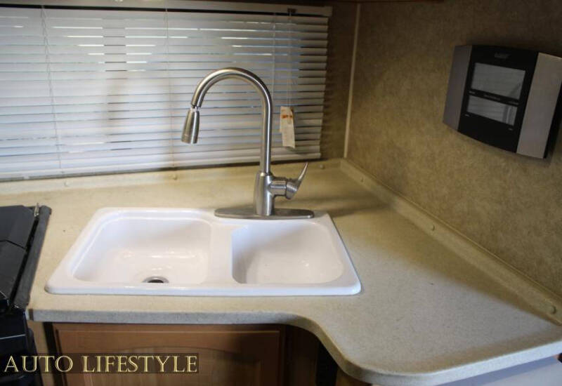 2014 Ford E-Series E-450 SD